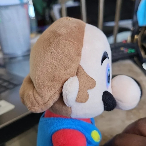 Nintendo Super Mario Plush (No Hat) - Picture 4 of 6